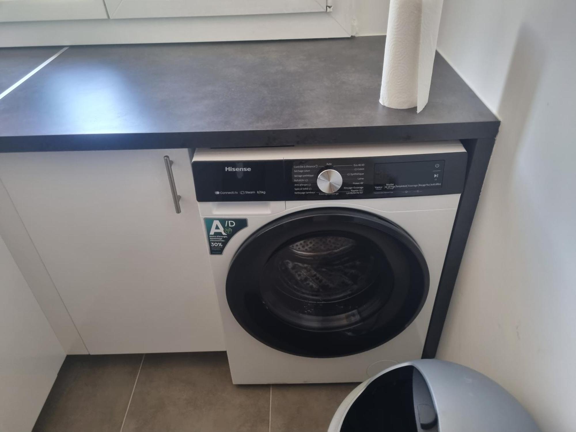 Chambre Privative Renove 2024, Climatisation, Tramway Sur Place , 12 Min Centre, 16 Min Plage, Apercu Lateral Mer, 2 Wc Avec 2 Salle De Bain, Private Room Renovated 2024, Air-Conditioned , Tram On Spot, 2 Toilets And 2 Bathrooms Nice Exterior photo